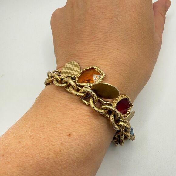 Vintage Emmons gold tone metal and glass "charm" bracelet! - Picture 3 of 14